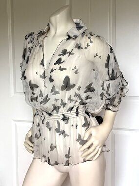 DOLCE & GABBANAS SHEER SILK BUTTERFLY PRINT RUFFLE SHORT SLEEVES BLOUSE SIZE: 42